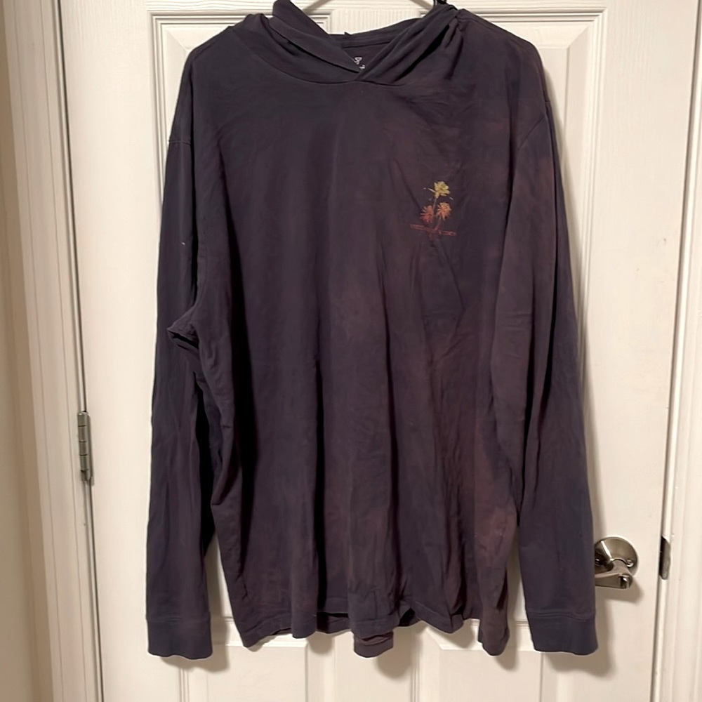 Vineyard Vines distressed hooded long sleeve tee, beachwear